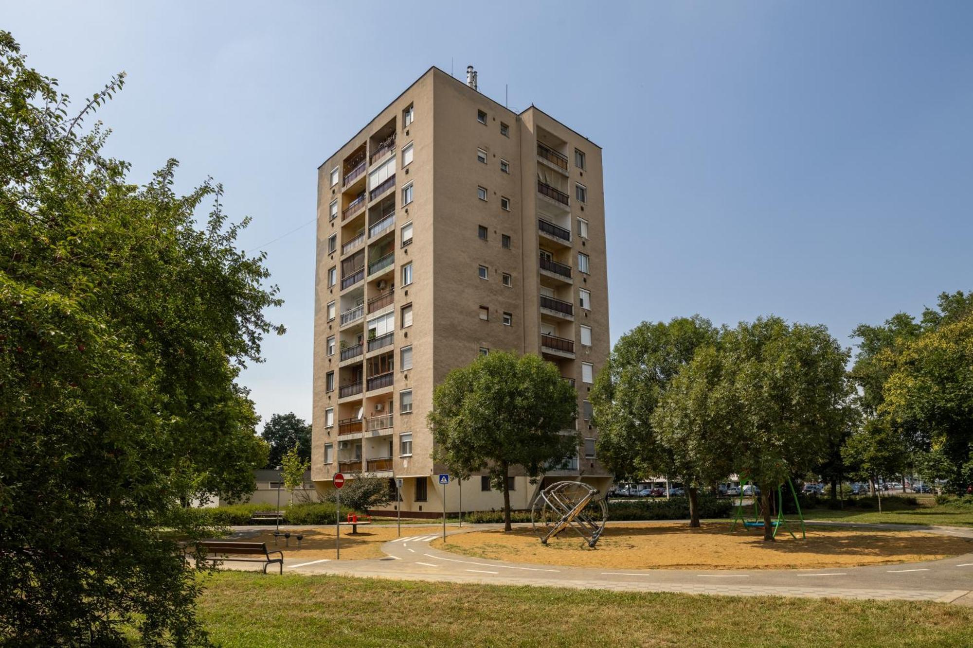 Malompark Apartman With Free Parking Дебрецен Экстерьер фото
